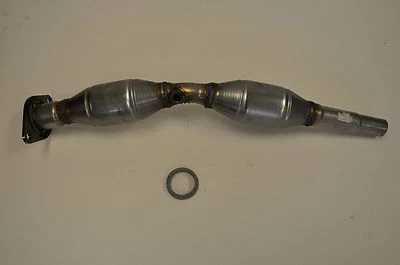 2004 2005 2006 2007 2008 2009 Toyota Prius 1.5L L4 Catalytic Converter - Image 1 of 4