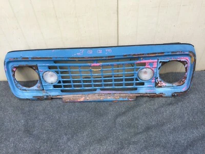 PANEL DE CABEZAL/REJILLA/BISELES DE FAROS/SEÑALES DE GIRO JEEP COMMANDO 72-73 Foto 1 de 4