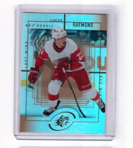 2021-22 UD Extended Series SPx 1999-2000 Retro Lucas Raymond Red Wings (SP) 1:40 - Foto 1 di 2