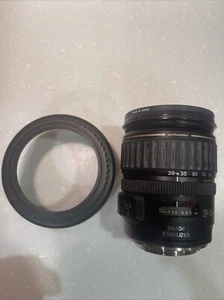 Canon EF 28-135mm f/3.5-5.6 IS USM Zoomobjektiv mit Filter und Gegenlichtblende - Bild 1 von 4