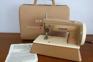 Macchina da cucire vintage anni 60 Singer 9" SewHandy per bambini 40K e custodia Gran Bretagna - Foto 1 di 11