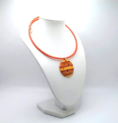 Collar colgante a rayas lucite laminado naranja nuevo sin etiquetas Foto 1 de 4
