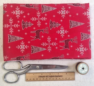 CHRISTMAS FABRIC REMNANT- Reindeers & Snowflakes on Red Craft Material-1m Length - Picture 1 of 3