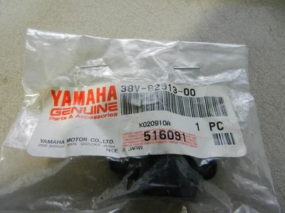 NOS Yamaha Lever Lower 1 Holder 1984-1986 IT200 1986-1987 TT225 38V-82913-00 - Image 1 of 3