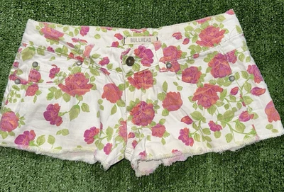 Pantalones Cortos Vaqueros BOHO Bullhead 5 Estampado Floral Festival Flecos Cortados Foto 1 de 4