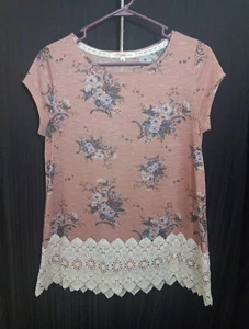 Rewind Damen Bluse Top 👚 großes Spitzenunterteil und Halskette - Bild 1 von 4