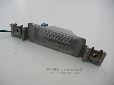 Chevrolet Malibu 2009 - 2012 luz de placa traseira 09 10 11 12 fabricante de equipamento original - Imagem 1 de 2