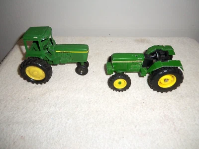 Lote de (2) tractores diecast Ertl "John Deere" (1:32) vintage años 70 Foto 1 de 4