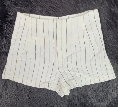 Pantalones Cortos de Vestido Forever 21 Bolsillos con Cremallera Medianos Negro Blanco Foto 1 de 4