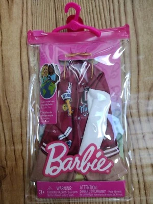 Barbie Ken Conjunto de Moda Chaqueta Universitaria Pantalones Cortos Gafas de Sol Accesorios Paquete NUEVO Foto 1 de 4