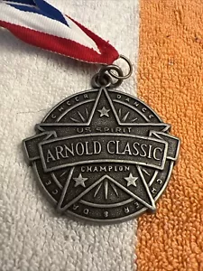 Medaglia Arnold Classic Grigio Omaggio Bodybuilding Schwarzenegger Ohio Dance Cheer - Foto 1 di 3
