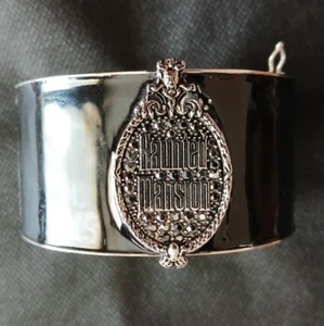 Brazalete negro Mansión embrujada Disney ~ LE 200 ~ ¡EXCELENTE ESTADO USADO! - Imagen 1 de 9