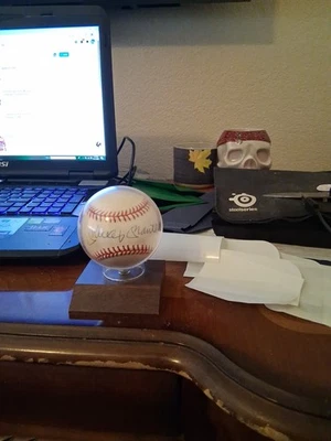 mickey mantle signed baseball  - Image 1 of 2