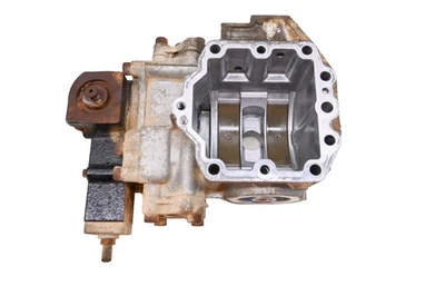 Carcasa de bomba hidráulica Kubota RTV500 09 Foto 1 de 4