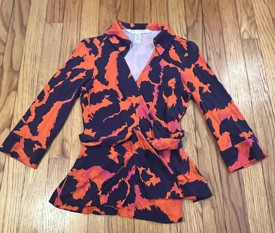 Diane Von Furstenberg 复古 100% 真丝吉尔裹身上衣抽象印花 4 码 — 第 1/4 张图片