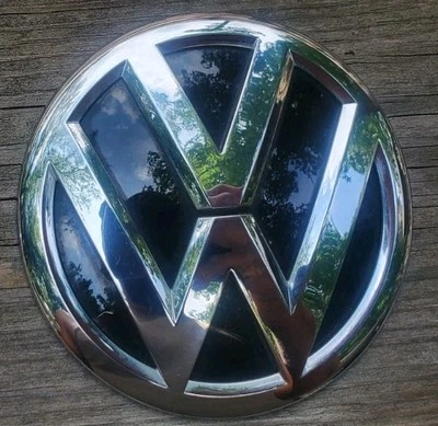 VW Volkswagen Tiguan Emblema Símbolo Insignia Trasera Logo Adorno Fabricante Original Original Fábrica Foto 1 de 4