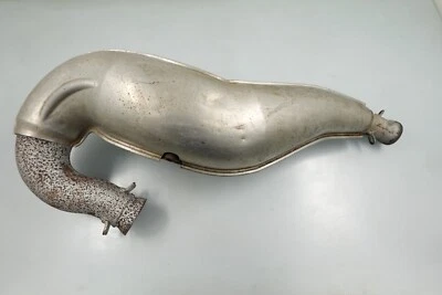 Труба расширительной камеры выхлопной системы 2008-2009 Polaris Assault RMK 800 от оригинального производителя 1261769 - Изображение 1 из 4