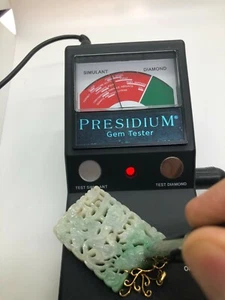 Antique Authentic Gold Fish Jade 14k Solid Gold Amulet 41.5 Gr - Picture 1 of 6