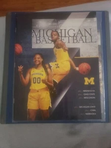 2018 - 2019 Michigan Wolverines Basketball Program Simpson - Picture 1 of 1