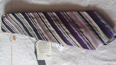 Corbata de seda Duchamp London nueva con etiquetas Foto 1 de 4