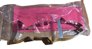 Tagliabiscotti vintage Alaska King Salmon 9 1/2" con ricetta - Foto 1 di 3