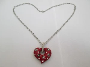 CHAIN NECKLACE AND A RED COLOURED ENAMELED HEART SHAPED PENDANT WITH CRYSTALS - Picture 1 of 3