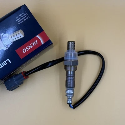 DENSO For  2003-2009 Toyota 4Runner 4.7L V8 Oxygen Sensor O2 Downstream 234-4261 - Image 1 of 4