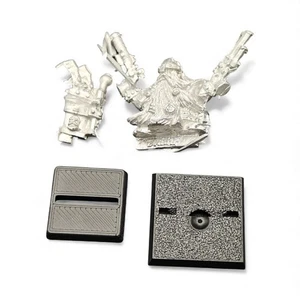 Dwarfs Engineer with Pistols and backpack Warhammer Fantasy Metal 2005 - Picture 1 of 6