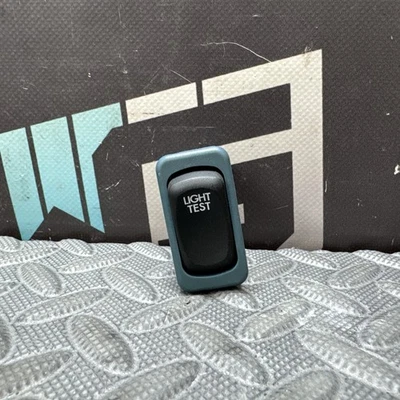 Interruptor OEM 2008-2022 FREIGHTLINER M2 Dash TESTE DE LUZ - Imagem 1 de 4