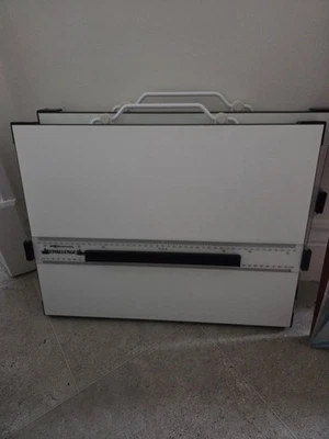 Blundell Harling Challenge Drawing Board with Carry Handle A3 - Image 1 of 4