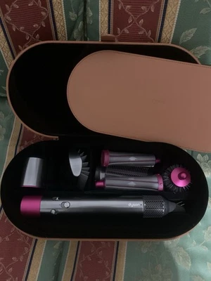 Styler Dyson Airwrap Complete Long - mai usato - Image 1 of 4