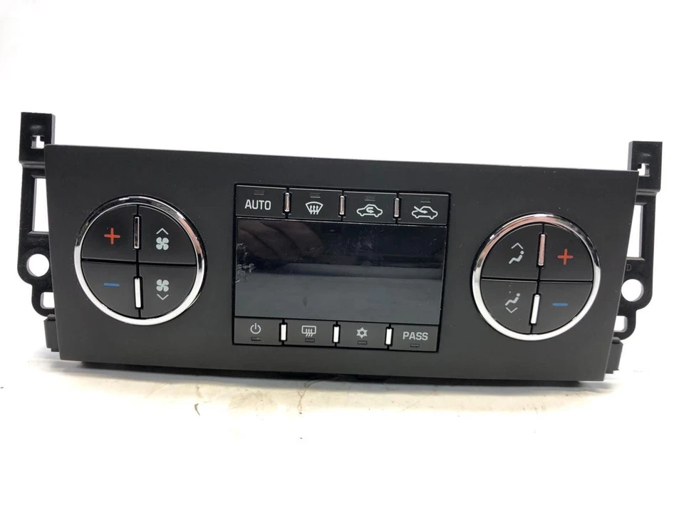 2012 - 13 Chevy Silverado Sierra Heater A/C Control Automatic Rear Def 20921714 - Image 1 of 4