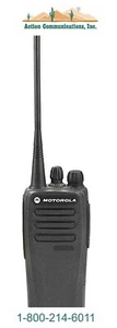 NUOVO MOTOROLA CP200d ANALOGICO - UHF 403-470 MHZ, 4 WATT 16 CH RADIO PORTATILE - Foto 1 di 1