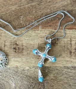 Collana con ciondolo croce in argento sterling con pietre turchesi stile sud-ovest - Foto 1 di 10