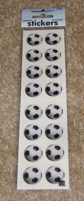 Pegatinas adhesivas Pix de casa de papel ~ pelotas de fútbol nuevas en paquete Foto 1 de 2