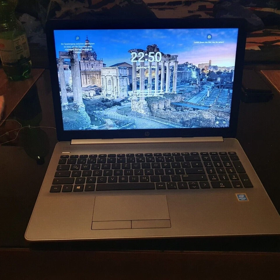 HP 250 G7 (15,6 Zoll / HD) Business Laptop (Intel Pentium 4417U, 8GB DDR4) - Bild 1 von 4