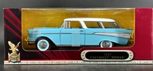 Modellino auto Chevrolet Nomad Road Signature Deluxe Edition 1957 1:18 confezione originale - Foto 1 di 7