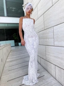 Lucy De Castenou Couture  Wedding Gown, Size 6, Beaded Lace, Gorgeous! Brand New - Picture 1 of 3