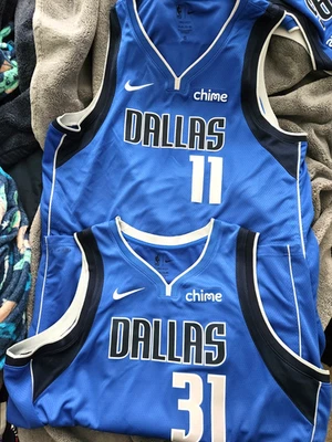 Nike NBA Dallas Mavericks Kyrie Irving Klay Icon Edition Swingman Jersey 2XL SET - Image 1 of 4