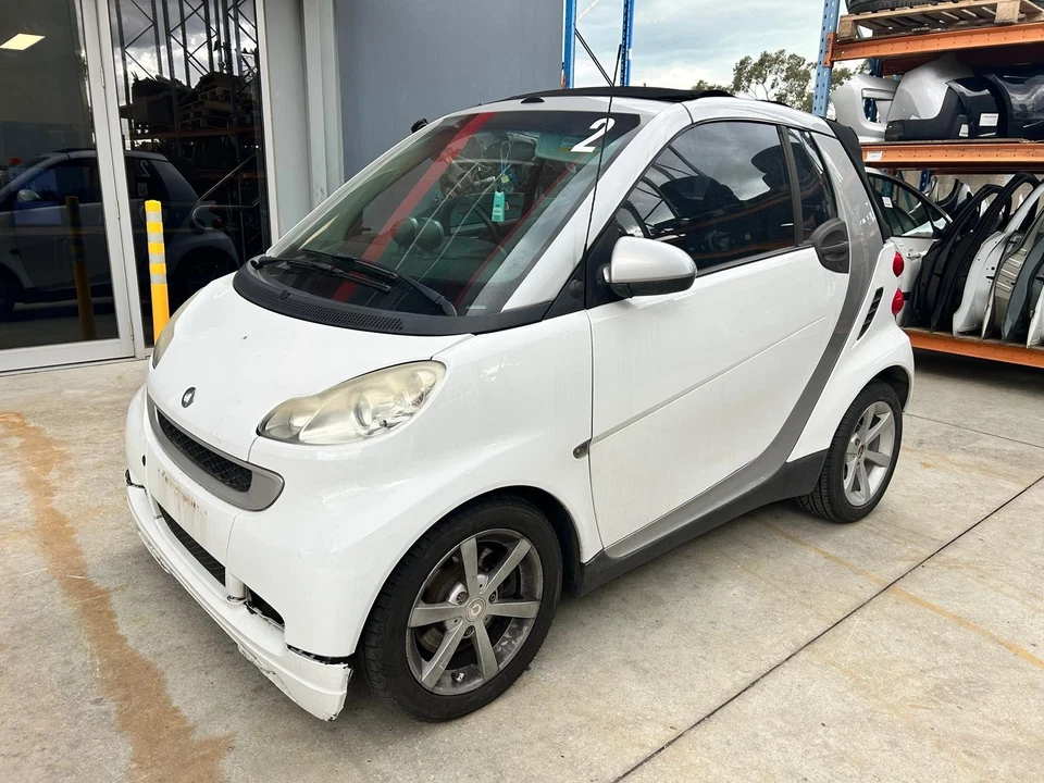 SMART FORTWO LEFT DOOR MIRROR W451 02/08-12/14  - image 1 of 4