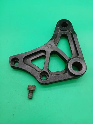 88 1988 川崎 Voyager XII ZG1200B 后制动卡钳安装支架 — 第 1/4 张图片