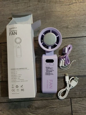 Ventilador de mano, mini ventilador turbo portátil pequeño, recargable Foto 1 de 4