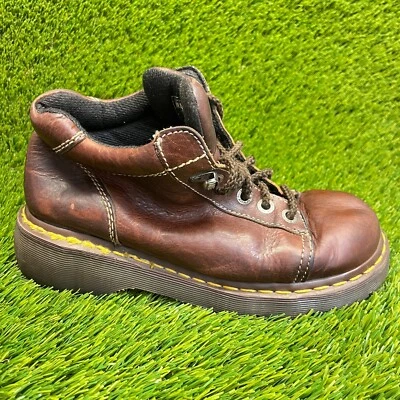 Botas femininas Dr. Martens 8542 Air Wair tamanho 7 couro marrom feitas na Inglaterra - Imagem 1 de 4