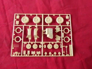 Tamiya SdkFZ223 Ligero Panzerspahwagen 4/4 SPRUE B KIT DE RUEDAS Nº 268 escala 1/35 - Imagen 1 de 6