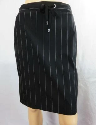 Renee Lezard A 字针条纹及膝裙。 黑白。 尺寸 M 全新无标签 — 第 1/4 张图片