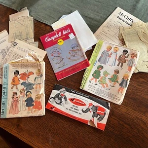 Lote mixto de patrones de costura e instrucciones artesanales vintage para muñecas McCall's 9449 a - Imagen 1 de 14