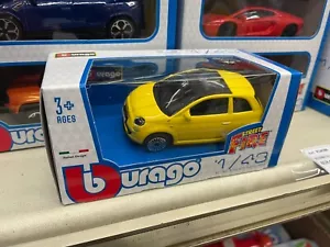 FIAT 500 Amarilla ESCALA 1/43 Nueva 500 BBURAGO BURAGO Modelo De Coche De Metal - Imagen 1 de 1