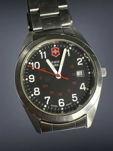 Victorinox Garrison Swiss Army Watch Stainless Steel Bracelet 241083 40mm - Picture 1 of 6