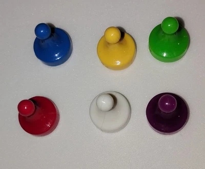 Clue 6 Original Plastic Pawns Movers 1998 Replacement Pieces Parts - Image 1 of 3