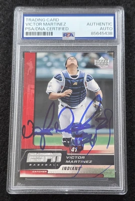2005 VICTOR MARTINEZ 签名 Upper Deck 棒球卡-克莱夫兰印第安人-PSA — 第 1/4 张图片